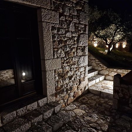 Focalion Castle Luxury Suites Pírgos Dhiroú المظهر الخارجي الصورة