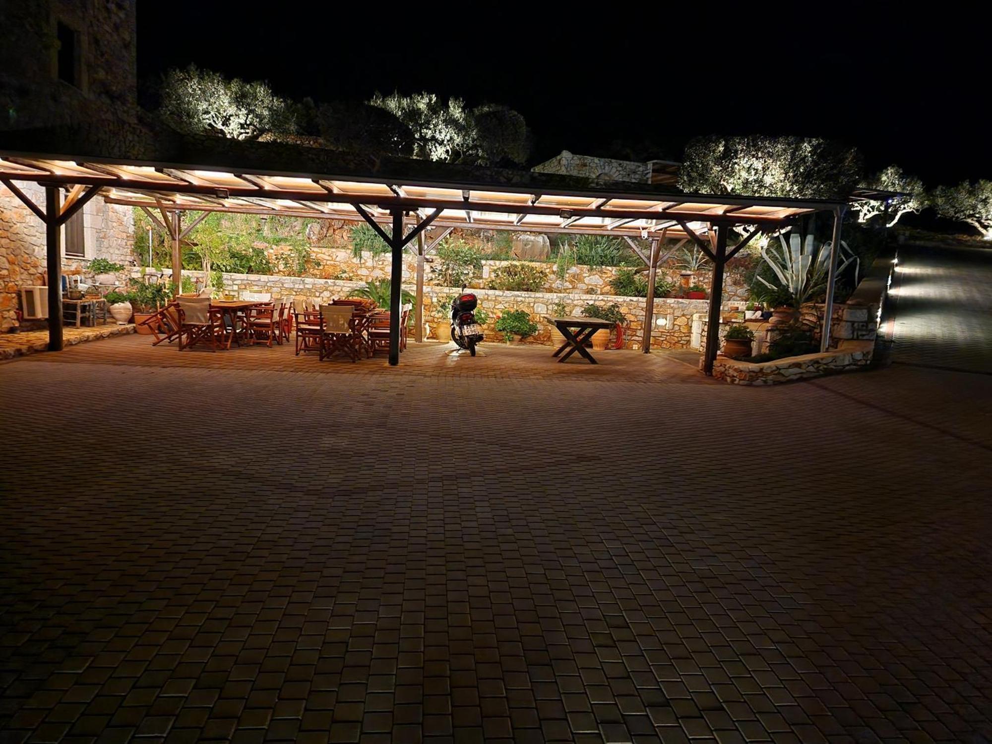 Focalion Castle Luxury Suites Pírgos Dhiroú المظهر الخارجي الصورة