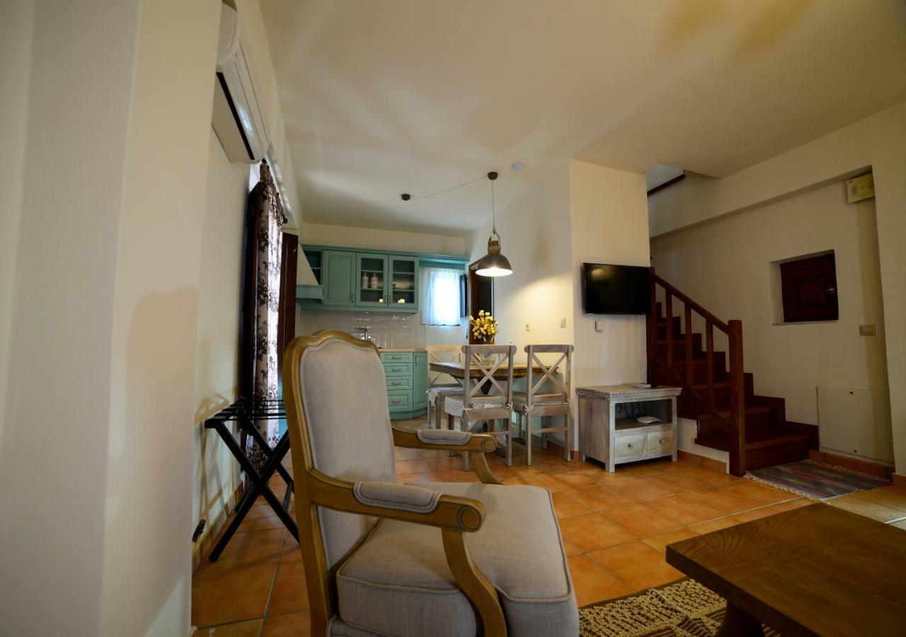 Focalion Castle Luxury Suites Pírgos Dhiroú المظهر الخارجي الصورة