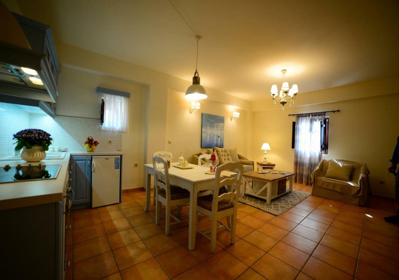 Focalion Castle Luxury Suites Pírgos Dhiroú المظهر الخارجي الصورة