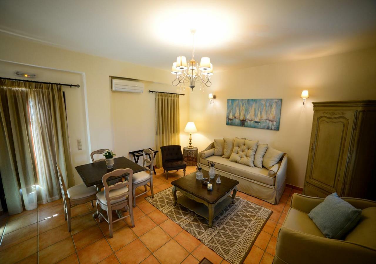 Focalion Castle Luxury Suites Pírgos Dhiroú المظهر الخارجي الصورة