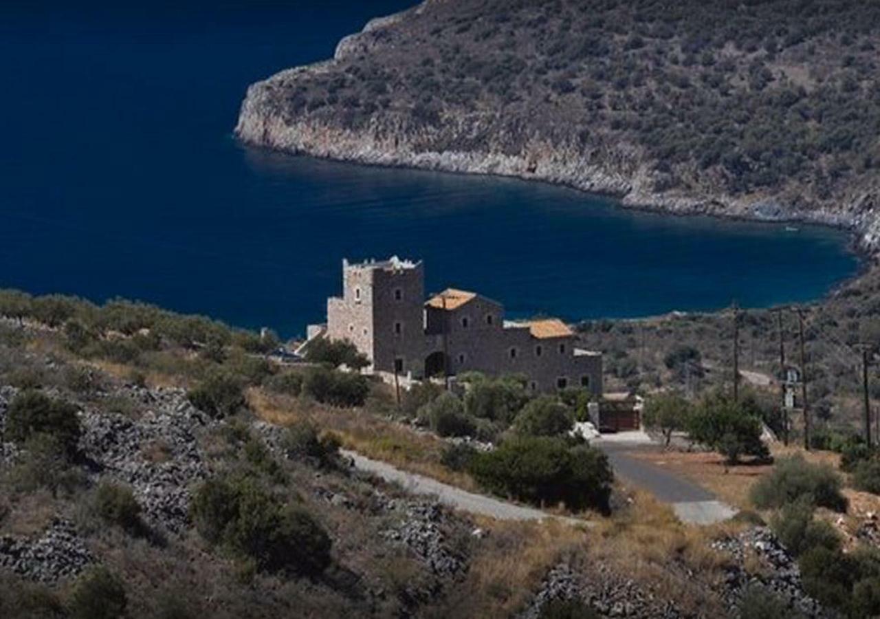 Focalion Castle Luxury Suites Pírgos Dhiroú المظهر الخارجي الصورة